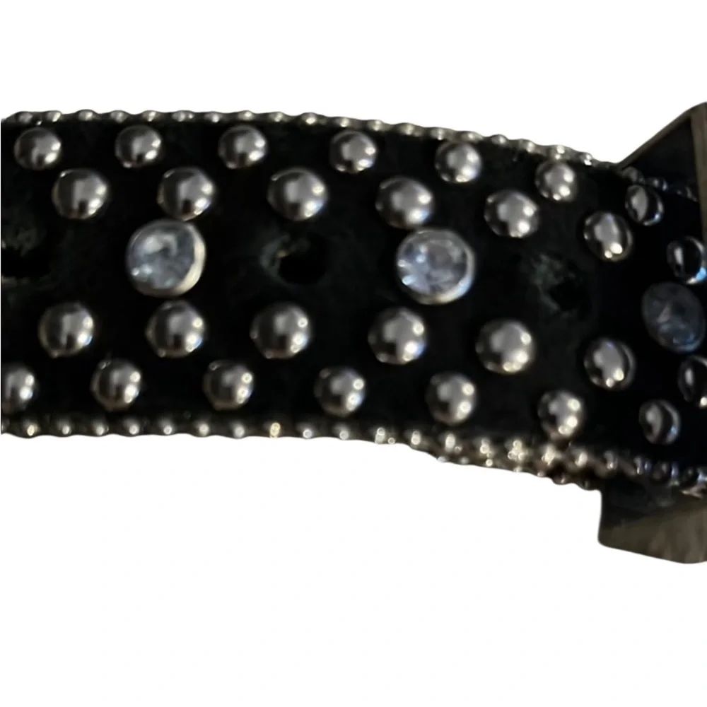 Guess Rhinestone belt size XL Black belt silver studded & rhinestone detailing